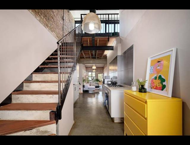 2 BEDROOM PROPERTY TO RENT IN BRAAMFONTEIN